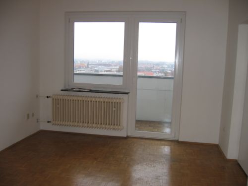 Klagenfurt Citynähe: Geräumige 3-Zimmer Mietwohnung im 12. Stock mit Fernsicht! - Bild4