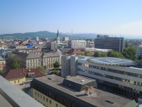 Klagenfurt Citynähe: Geräumige 3-Zimmer Mietwohnung im 12. Stock mit Fernsicht! - Bild8