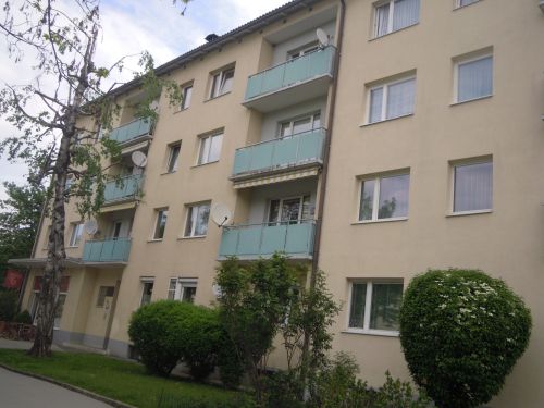 Klagenfurt St. Ruprecht: Preiswerte 4 Zimmer Wohnung mit Renovierungsbedarf! - Bild1