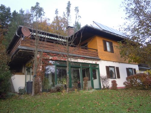 Keutschach: Gemütliches Wohnhaus mit unverbaubarem Seeblick! - Bild1