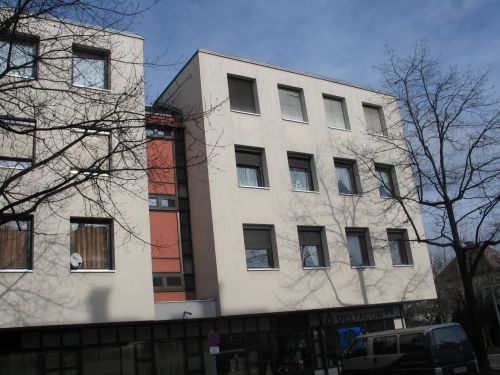 Klagenfurt Zentrumsnähe: Gepflegte 4 Zimmer Wohnung zu einem fairen Preis! - Bild1
