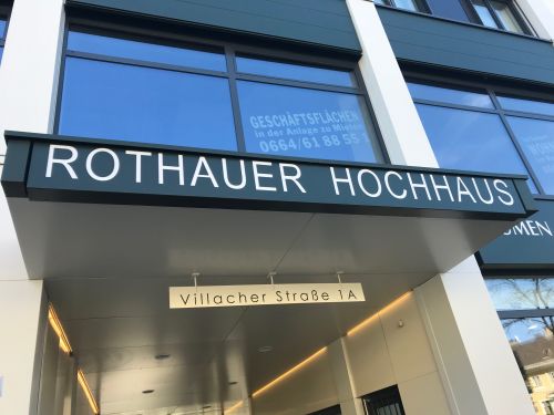 Klagenfurt Innenstadt: Helle XXL-Wohnung (4,5 Zimmer) im Rothauer Hochhaus! - Bild1