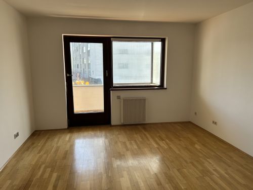 Klagenfurt: Geräumige 4 Zimmer Wohnung beim Goethepark! - Bild3