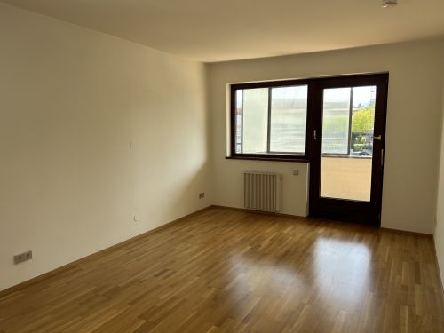 Klagenfurt: Geräumige 4 Zimmer Wohnung beim Goethepark! - Bild4