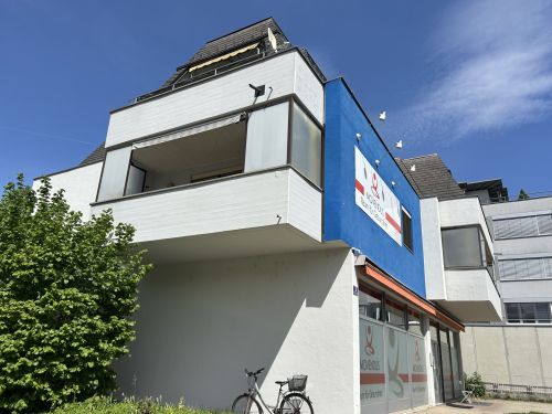 Klagenfurt: Geräumige 4 Zimmer Wohnung beim Goethepark! - Bild1